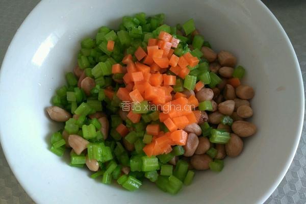 凉拌芹菜花生米的做法图解11