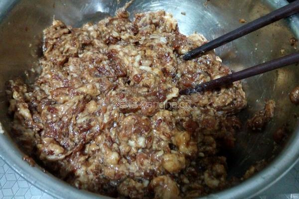 猪肉茴香馅饼的做法图解4