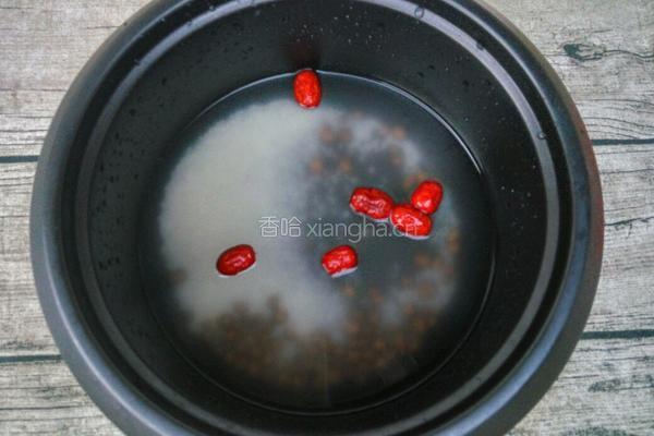 红枣山药豆粥的做法图解3