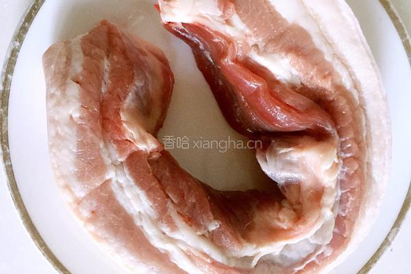 蒜泥白肉的做法图解1