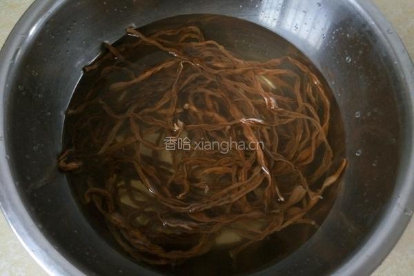 豆角干蒸五花肉的做法图解2