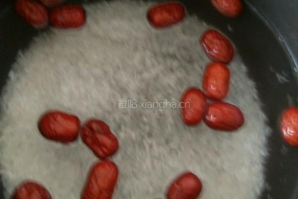 红枣粥的做法图解3
