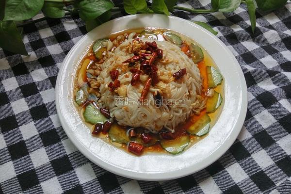 凉拌金针菇