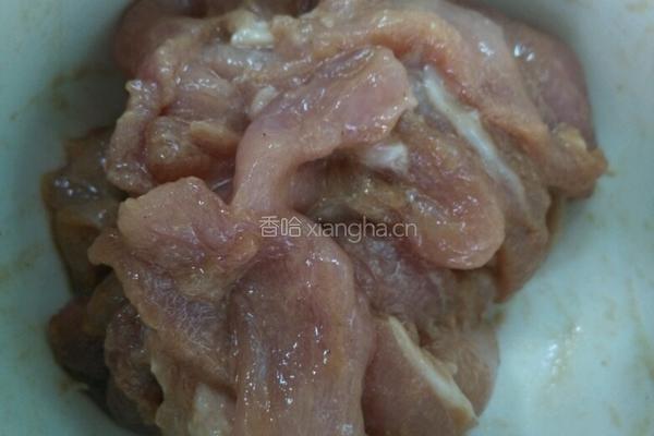 黄瓜炒肉的做法图解3