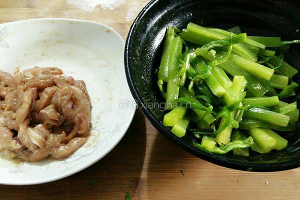 莴笋炒瘦肉的做法图解5