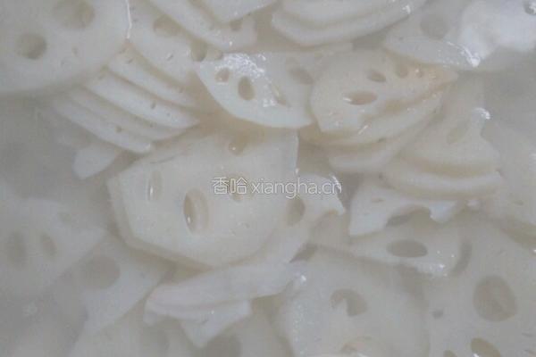 凉拌莲藕（家常菜）的做法图解3