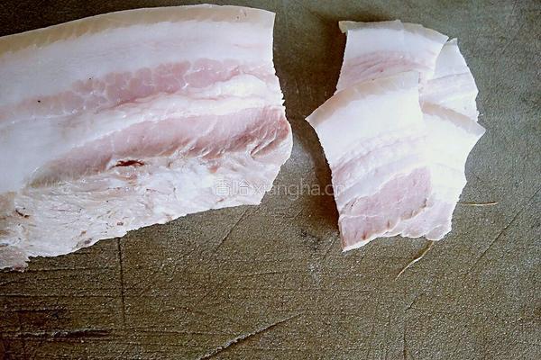 五花肉烧扁豆的做法图解4