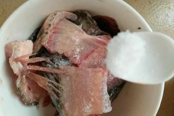 酸菜鱼的做法图解2