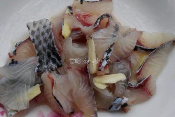 酸菜鱼的做法图解1