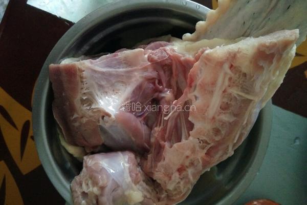 山茶油老鸭汤的做法图解1