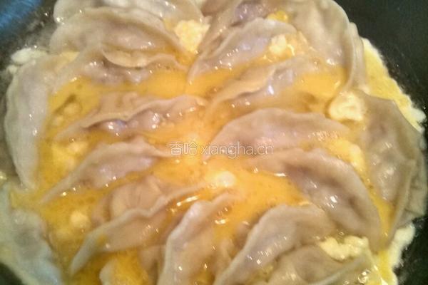 蛋煎饺子的做法图解4