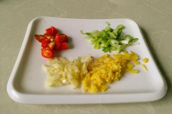 鸡蛋烩茼蒿的做法图解3