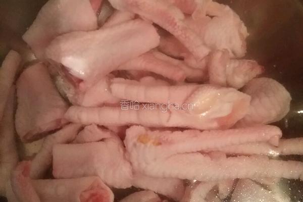 凉拌香辣鸡爪的做法图解1
