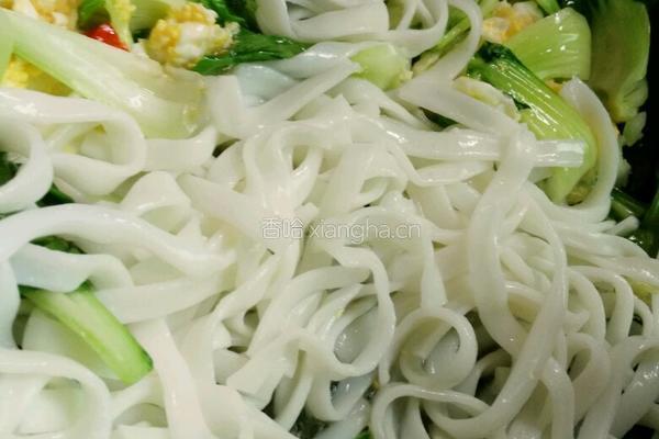 青菜鸡蛋炒河粉的做法图解7