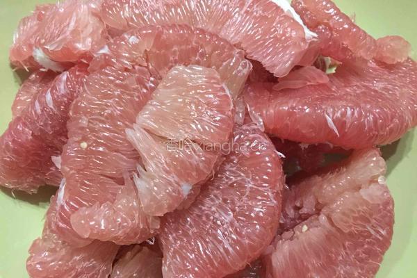 蜂蜜柚子茶（红肉蜜柚）的做法图解3