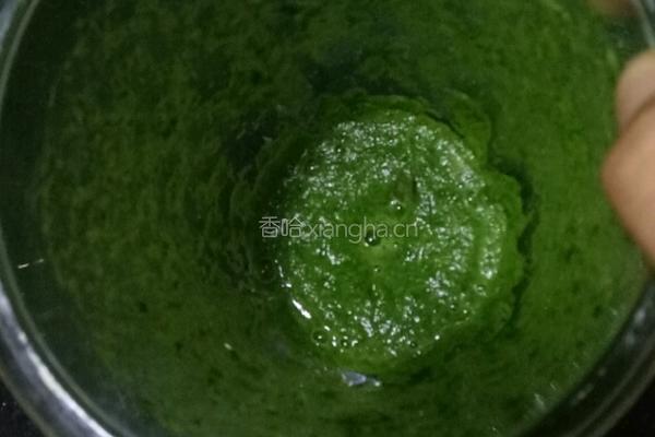 菠菜面条的做法图解2