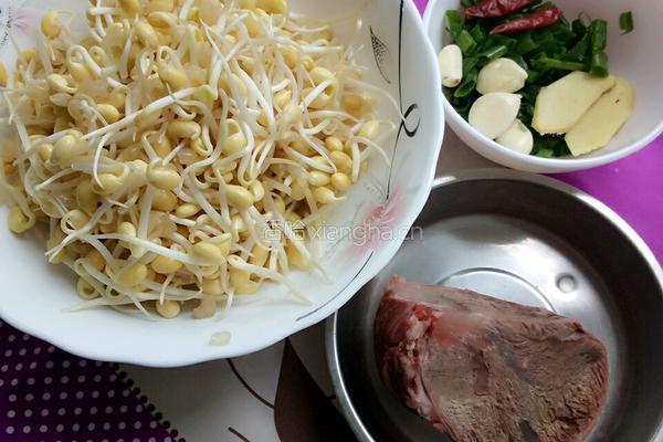 豆芽炒牛肉的做法图解1