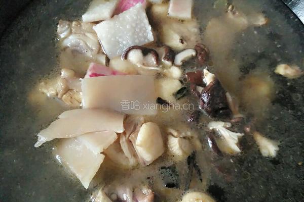 猪皮炖鸡的做法图解4