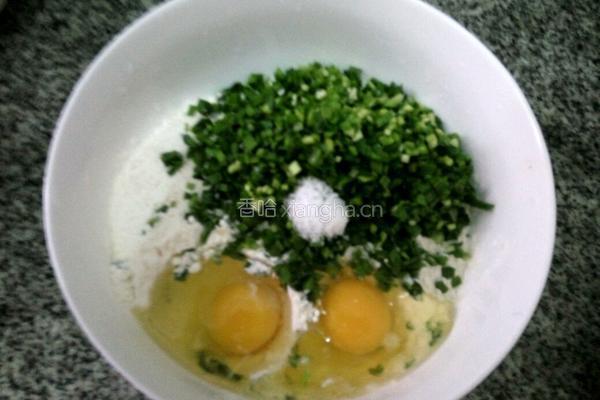韭菜鸡蛋饼的做法图解3