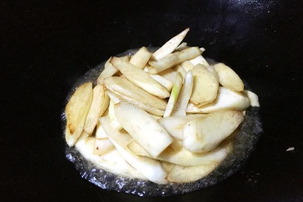 牛肉炒茭白的做法图解11