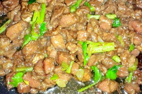 豌豆酱肉丁米粉的做法图解1