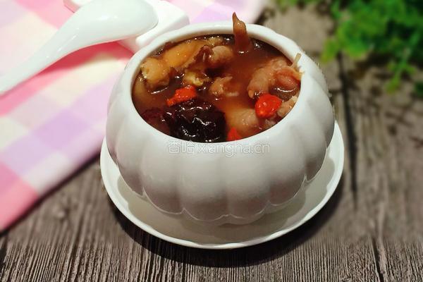 电饭煲当归红枣鸡爪汤的做法图解8