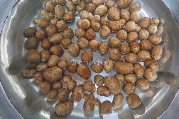 孜然山药豆的做法图解1