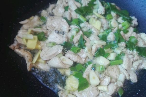 鸡肉炖白玉菇的做法图解4