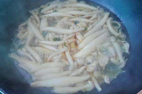 鸡肉炖白玉菇的做法图解6