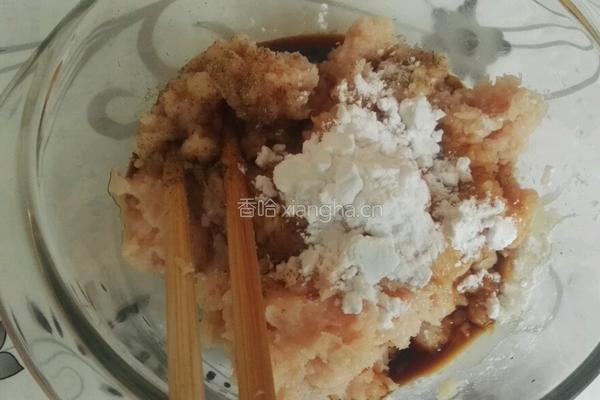 鲜虾鸡肉球的做法图解4