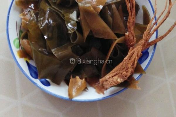 当归玉米骨头汤的做法图解3