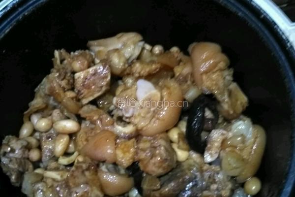 电饭煲猪脚焖花生的做法图解7