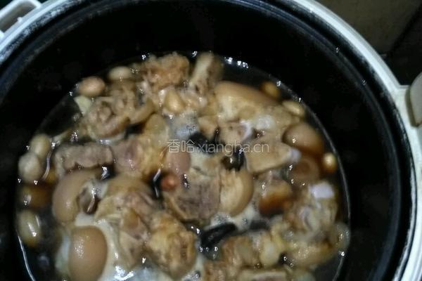 电饭煲猪脚焖花生的做法图解8
