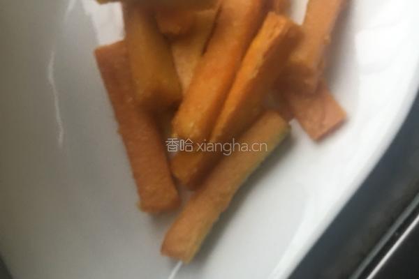 蛋黄焗南瓜的做法图解1