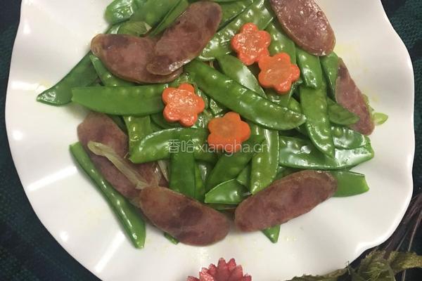 腊肠炒荷兰豆的做法图解4