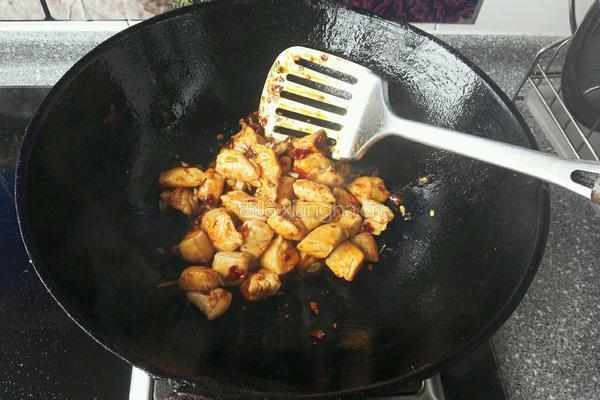 辣子鸡丁的做法图解9