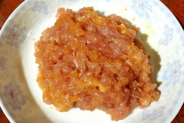 客家蒸萝卜丸子的做法图解2
