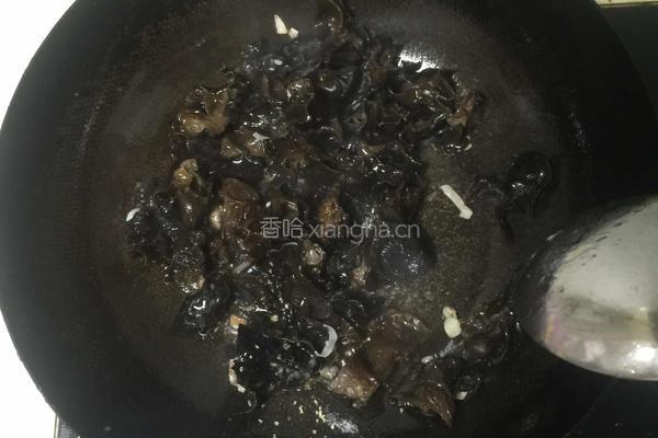 木耳炒鸡蛋的做法图解6
