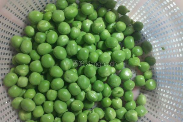 豌豆胡萝卜炒牦牛肉的做法图解3