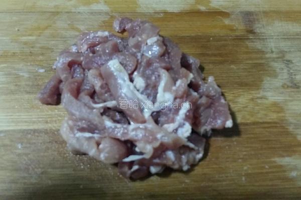 尖椒肉丝卤手擀面的做法图解2