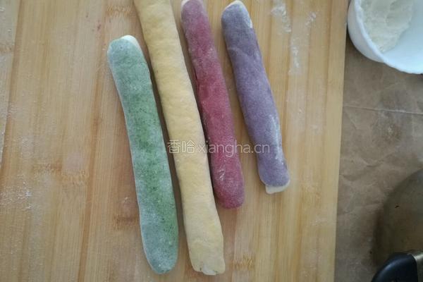蔬菜汁饺子的做法图解3