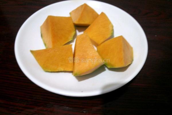南瓜辣味芝麻卷的做法图解1