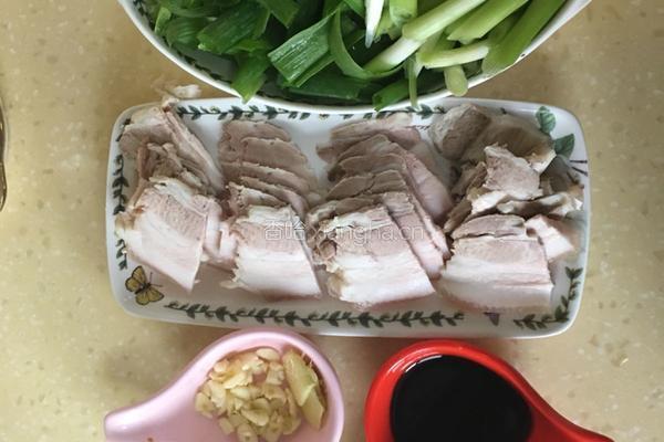 回锅肉的做法图解1