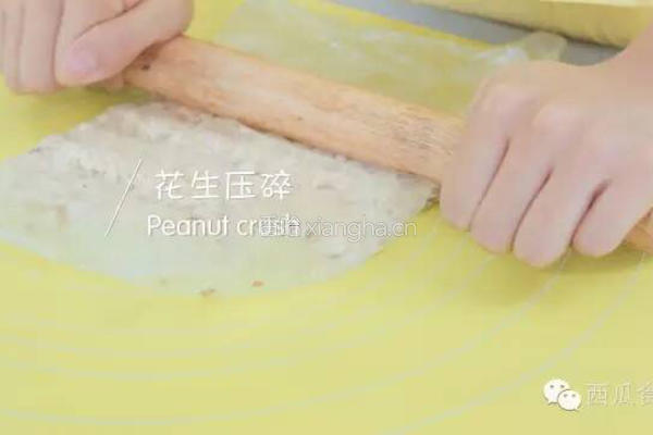 健脑花生酥的做法图解3
