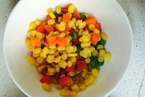 虾仁鸡蛋炒饭的做法图解2