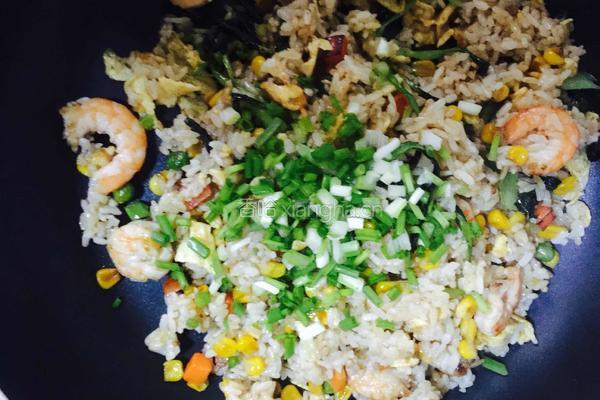 虾仁鸡蛋炒饭的做法图解10
