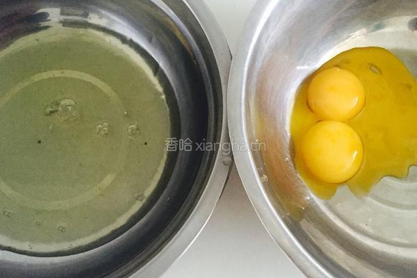 六寸酸奶戚风蛋糕的做法图解2