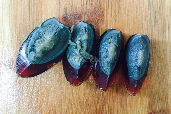凉拌皮蛋豆腐的做法图解4