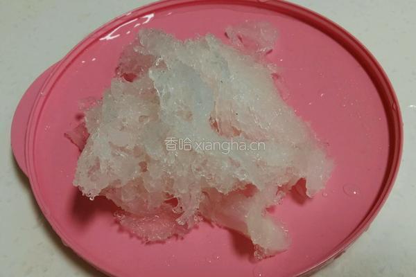 冰糖雪梨炖燕窝的做法图解2