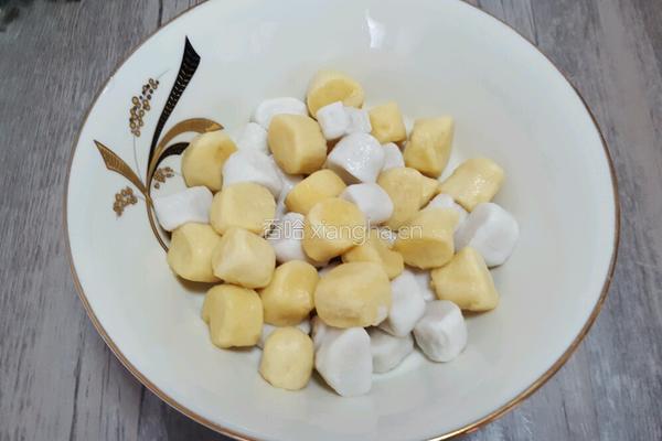 黑米芋圆粥的做法图解3